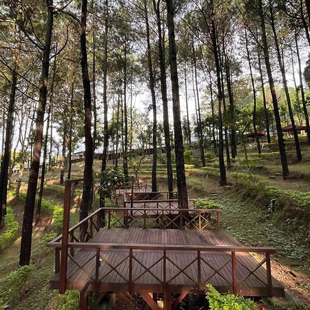 Alas Pacet By Twospaces, Mojokerto Exterior photo