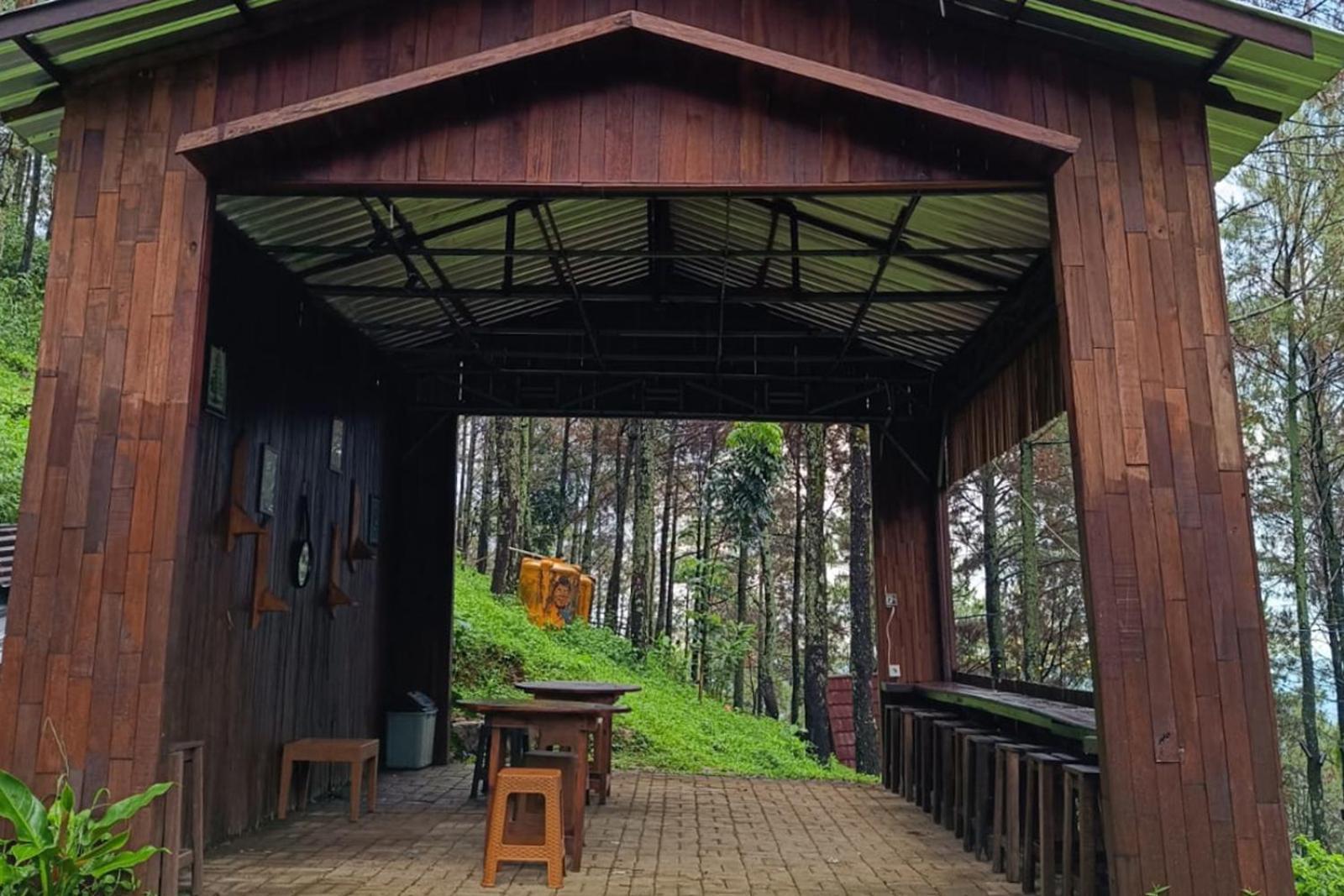Alas Pacet By Twospaces, Mojokerto Exterior photo